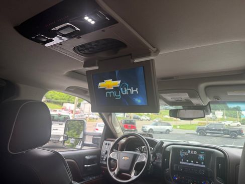 Used 2015 Chevrolet Silverado 2500 High Country w/ Duramax Plus Package AWD/4WD image 70