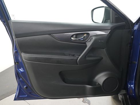 Used 2019 Nissan Rogue SV w/ Premium Package AWD/4WD image 20