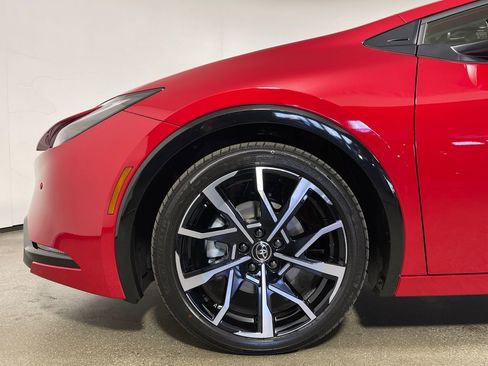 New 2026 Toyota Prius Plug-In Hybrid image 11