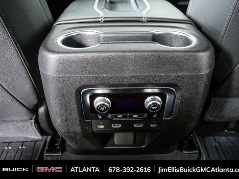 Used 2021 GMC Yukon XL Denali w/ Denali Premium Package image 22