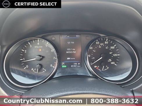 Used 2018 Nissan Rogue SV AWD/4WD image 20