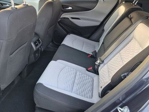 Used 2019 Chevrolet Equinox LS w/ LS Convenience Package FWD image 17