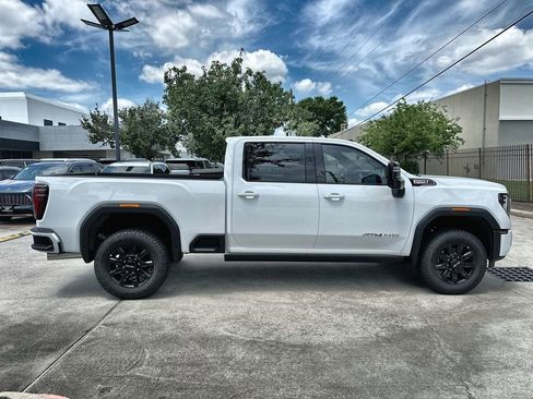 New 2026 GMC Sierra 2500 AT4 w/ AT4 Premium Plus Package AWD/4WD image 10