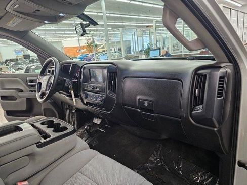 Used 2018 Chevrolet Silverado 1500 Custom w/ Custom Value Package image 8