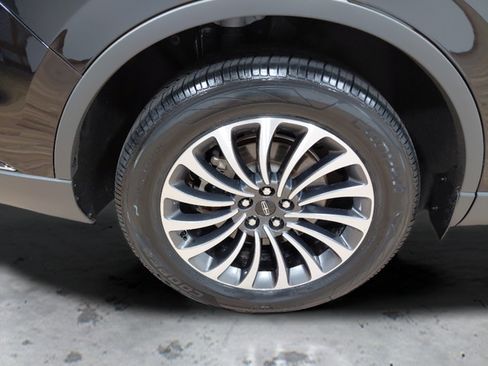 Used 2024 Lincoln Aviator AWD w/ Premium Package image 9