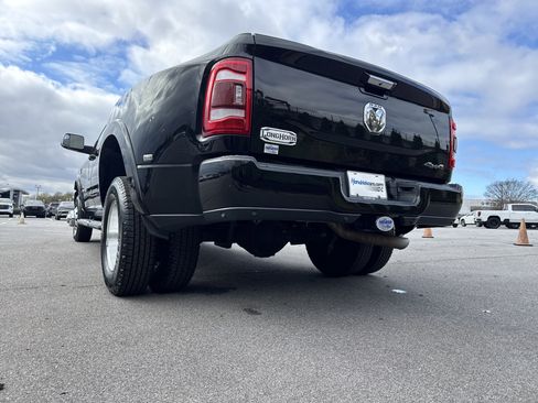 Used 2022 RAM 3500 Limited image 8