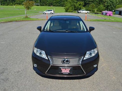 Used 2014 Lexus ES 350 w/ Premium Package FWD image 9