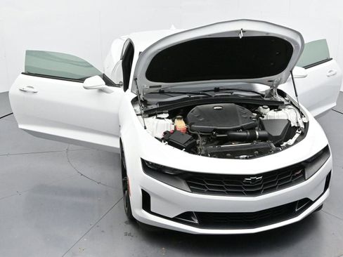 Used 2020 Chevrolet Camaro LT w/ RS Package image 34