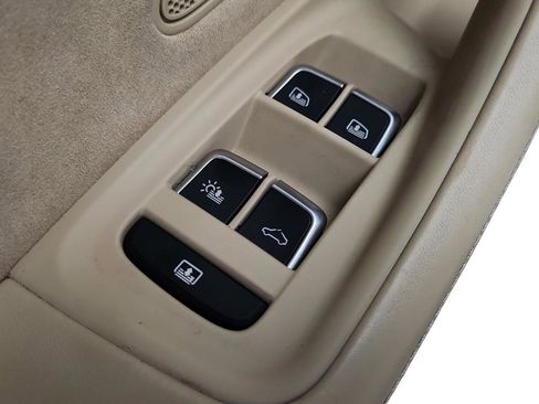 Used 2017 Audi A8 L 4.0T w/ Driver Assistance Package image 35