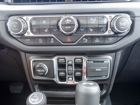 New 2025 Jeep Wrangler Sahara AWD/4WD image 26