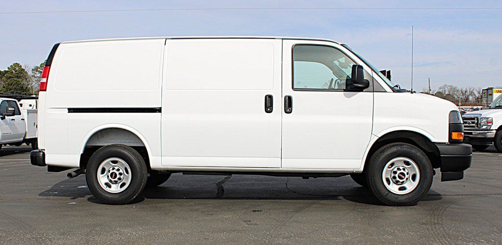Used 2025 GMC Savana 2500 w/ Driver Convenience Package RWD image 7