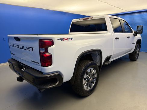 Used 2024 Chevrolet Silverado 2500 Custom w/ Custom Value Package AWD/4WD image 7