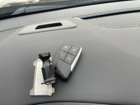 Used 2025 Chevrolet Equinox LT image 22