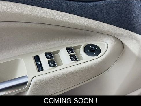 Used 2019 Ford Escape SEL image 17