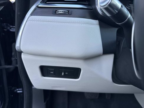 Used 2022 Jaguar F-PACE S image 33