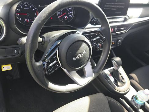 Used 2024 Kia Forte LXS FWD image 11