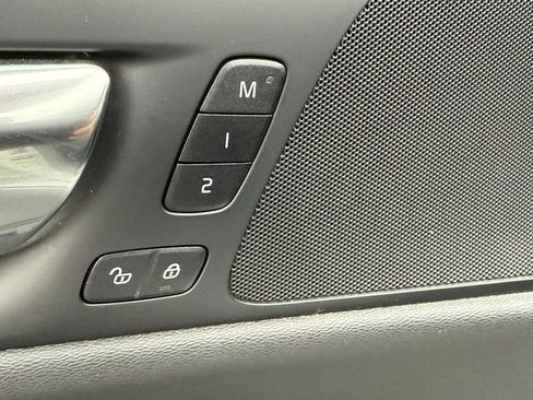 Used 2021 Volvo S60 T6 Momentum w/ Protection Package Premier image 16