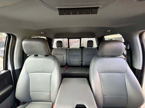 Used 2024 Ford F450 XL w/ XL Chrome Package image 29