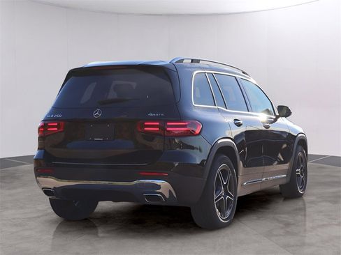 New 2026 Mercedes-Benz GLB 250 4MATIC image 5