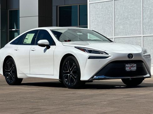 New 2026 Toyota Mirai XLE image 2