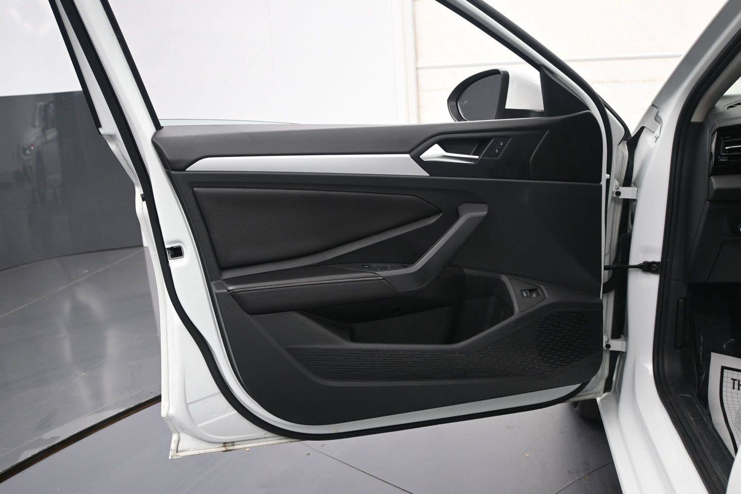 Used 2025 Volkswagen Jetta S FWD image 7