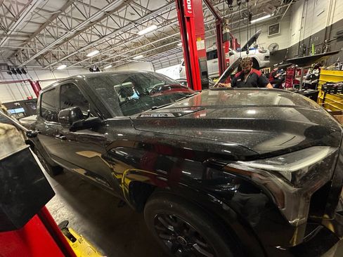 Used 2024 Toyota Tundra Platinum image 8