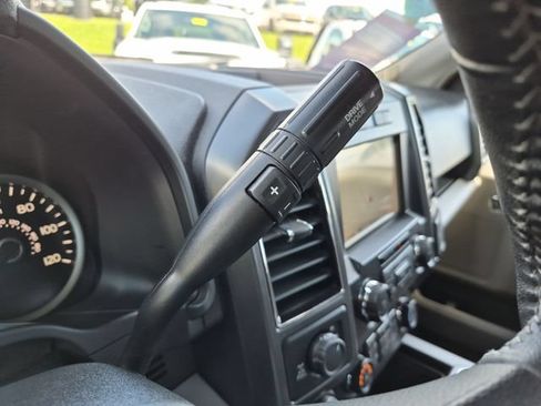 Used 2019 Ford F150 XLT w/ Equipment Group 302A Luxury AWD/4WD image 18