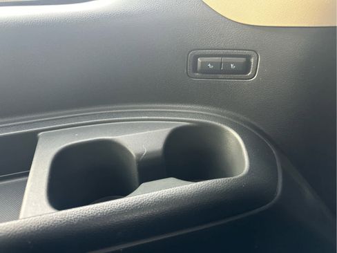 Used 2024 Ford Expedition XLT image 19