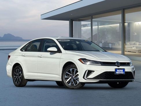 Used 2025 Volkswagen Jetta S image 1