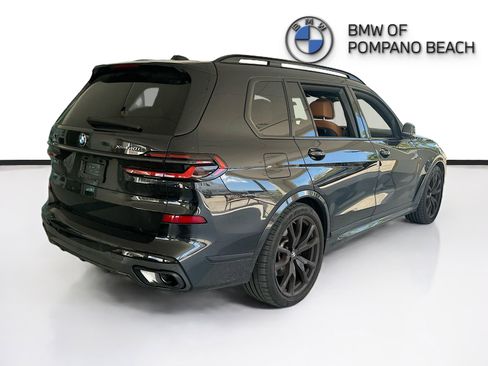Used 2025 BMW X7 xDrive40i w/ M Sport Package image 4