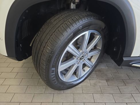 Certified 2022 Mercedes-Benz GLS 450 4MATIC image 37