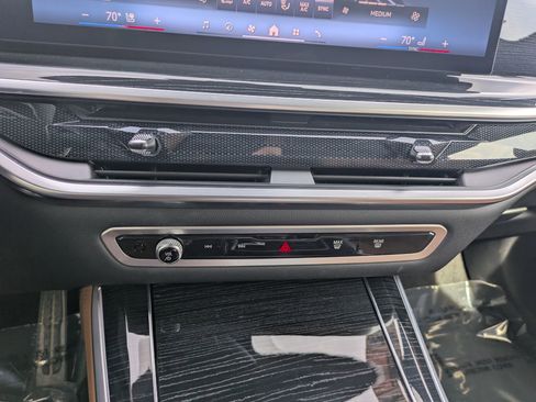 Used 2024 BMW X5 xDrive40i w/ M Sport Package image 15