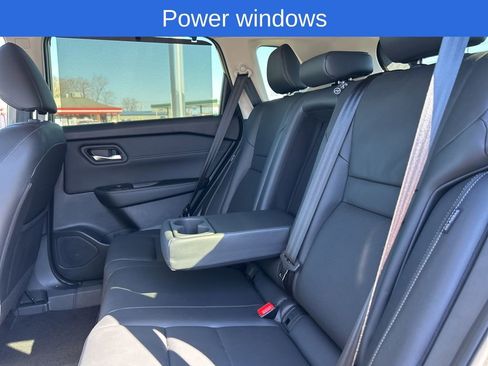 Used 2025 Nissan Rogue SL w/ SL Premium Package image 12