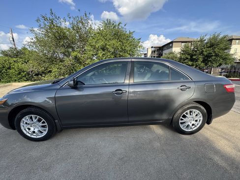 Used 2007 Toyota Camry XLE image 4