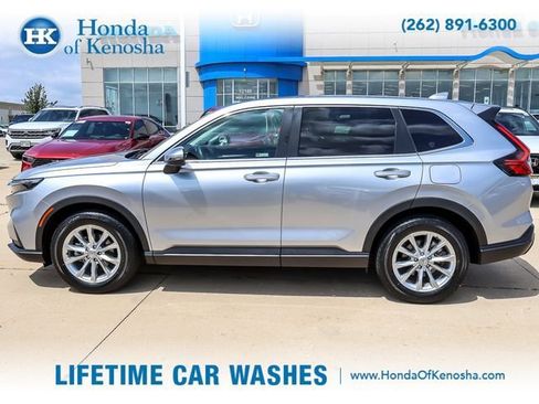 Used 2024 Honda CR-V EX image 2