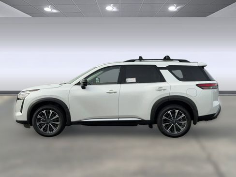New 2026 Nissan Pathfinder Platinum AWD/4WD image 2
