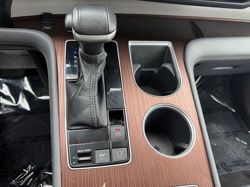 Used 2021 Toyota Sienna XLE image 16