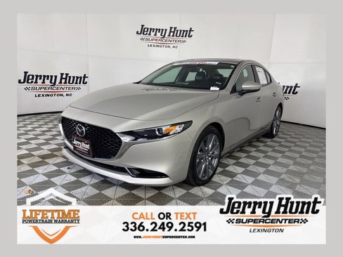 Used 2025 MAZDA MAZDA3 s image 1