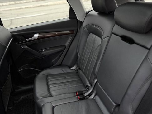 Used 2018 Audi Q5 2.0T Premium Plus w/ Premium Plus Package image 11