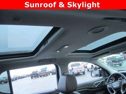 Certified 2023 GMC Acadia AT4 w/ Preferred Package image 15