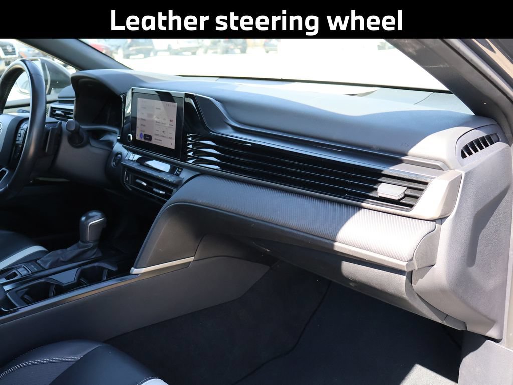 Used 2025 Toyota Camry SE FWD image 12
