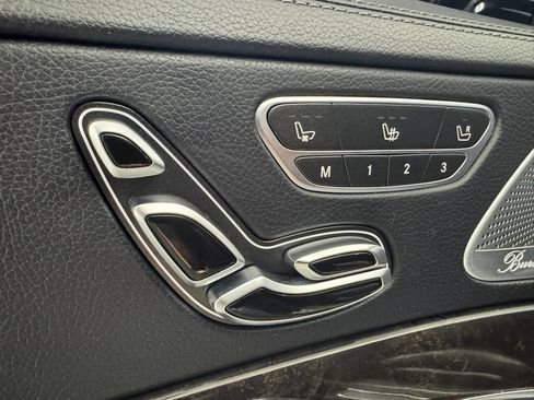Used 2017 Mercedes-Benz S 550 4MATIC Sedan image 39
