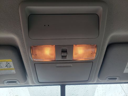 Used 2017 Nissan Frontier SV image 28