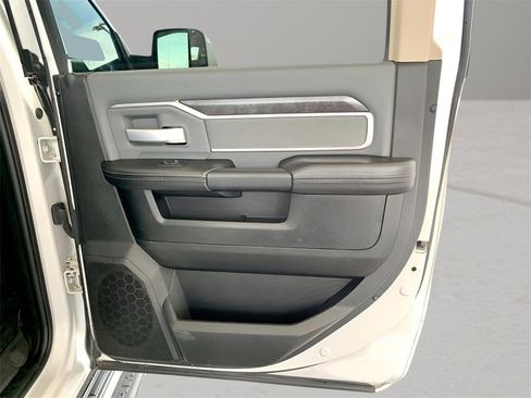 Used 2020 RAM 2500 Big Horn image 25