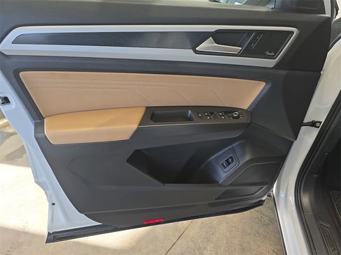 Used 2022 Volkswagen Atlas Cross Sport SEL Premium R-Line image 11