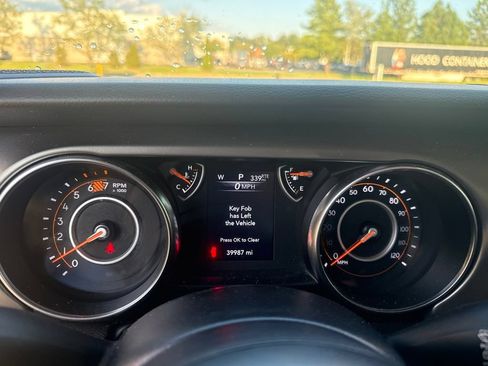 Used 2022 Jeep Wrangler Unlimited Sport AWD/4WD image 14