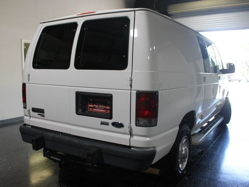 Used 2011 Ford E-250 and Econoline 250 Van 3D w/ PWR Group image 2