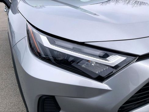 Used 2025 Toyota RAV4 LE image 29