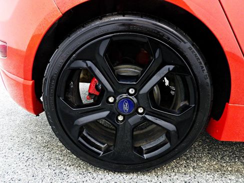 Used 2016 Ford Fiesta ST w/ ST Recaro Package FWD image 19