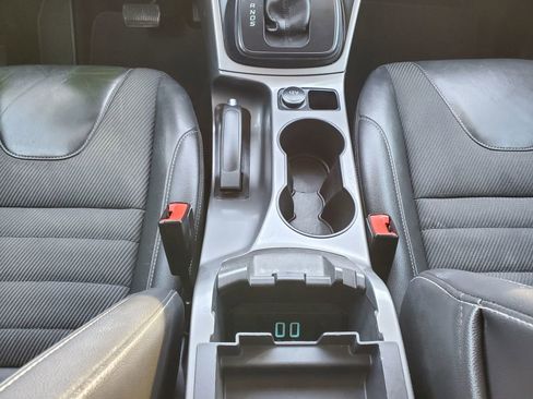 Used 2016 Ford Escape SE w/ SE Chrome Package image 22